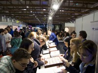 Goście na targach ślubnych