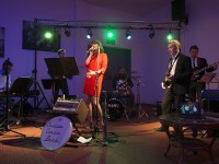 Zesp&oacute;ł na wesele z wokalistką