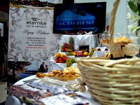 Dekoracje weselne z owoc&oacute;w