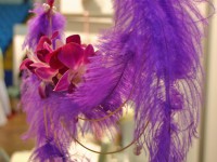 Pi&oacute;ra w bukiecie ślubnym