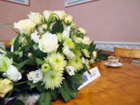 Bukiet weselny z białych r&oacute;ż