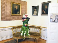 Suknia z kwiat&oacute;w - biżuteria floralna